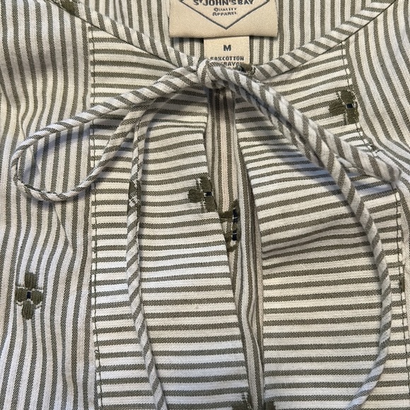 ♥️ 3 For $24 ♥️ St John’s Bay Women’s Pullover 3/4 Sleeve Blouse Medium GUC - Picture 4 of 8